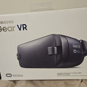Samsung Gear VR Headset - Dark Gray